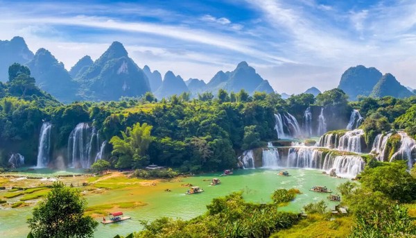 Thác xuyên quốc gia Đức Thiên tại Sùng Tả